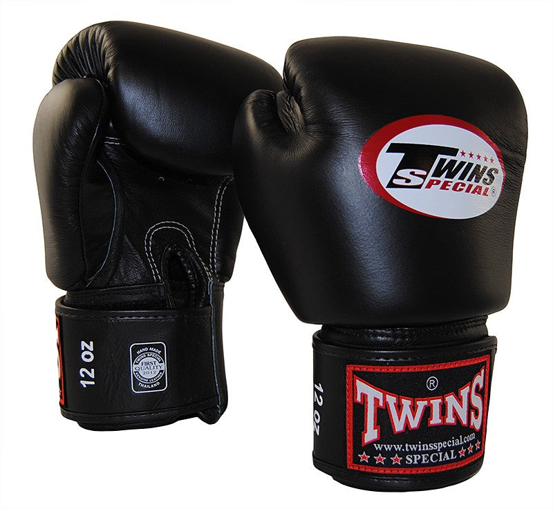 TWINS Boxhandschuhe schwarz.